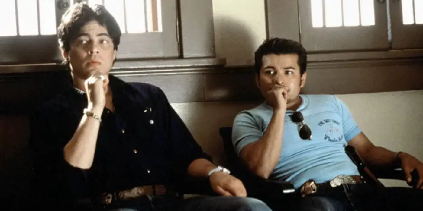 Benicio Del Toro y Jacob Vargas en 'Tráfico'. 