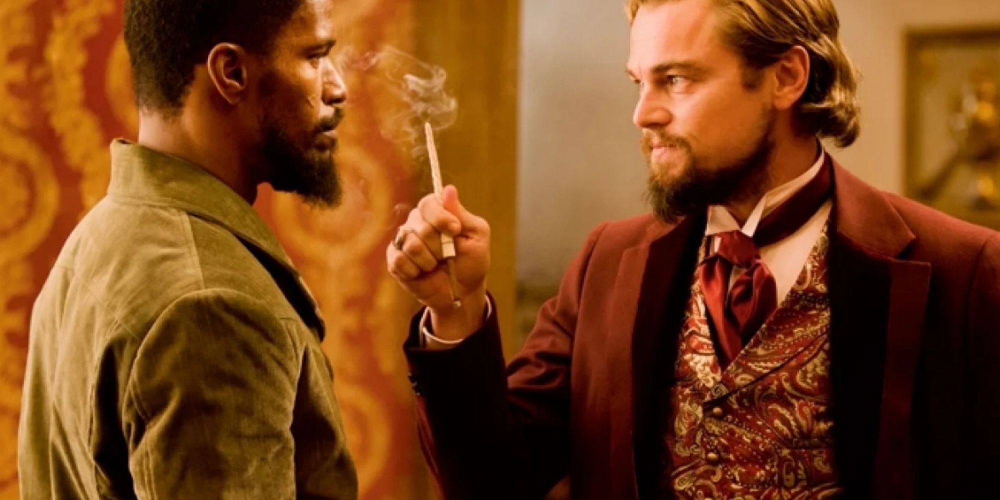 Django (Jamie Foxx) se enfrenta a Calvin Candie (Leonardo DiCaprio) en 'Django Unchained' (2012)
