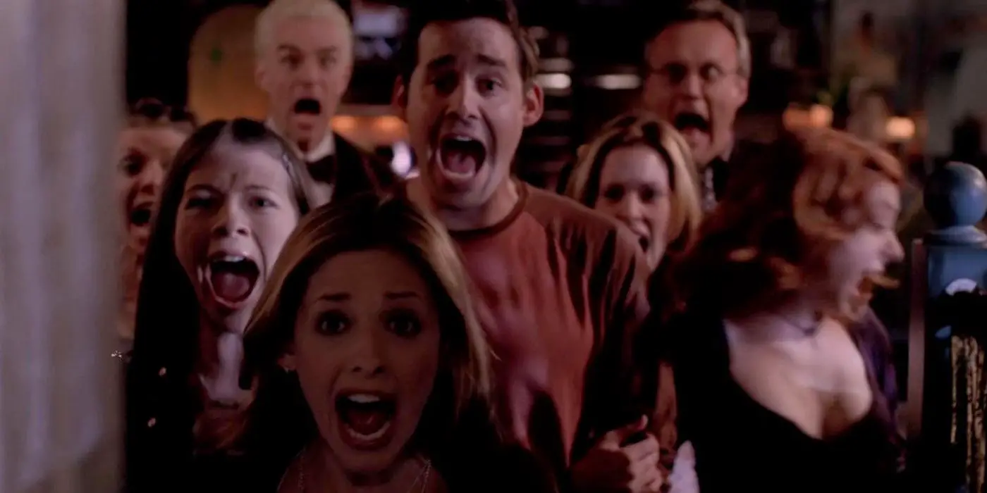 El elenco de Buffy the Vampire Slayer gritando de terror