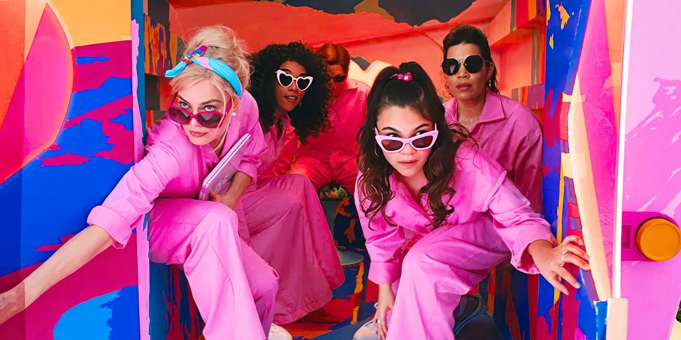 America Ferrera, Margot Robbie, Alexandra Shipp y Ariana Greenblatt en Barbie (2023)