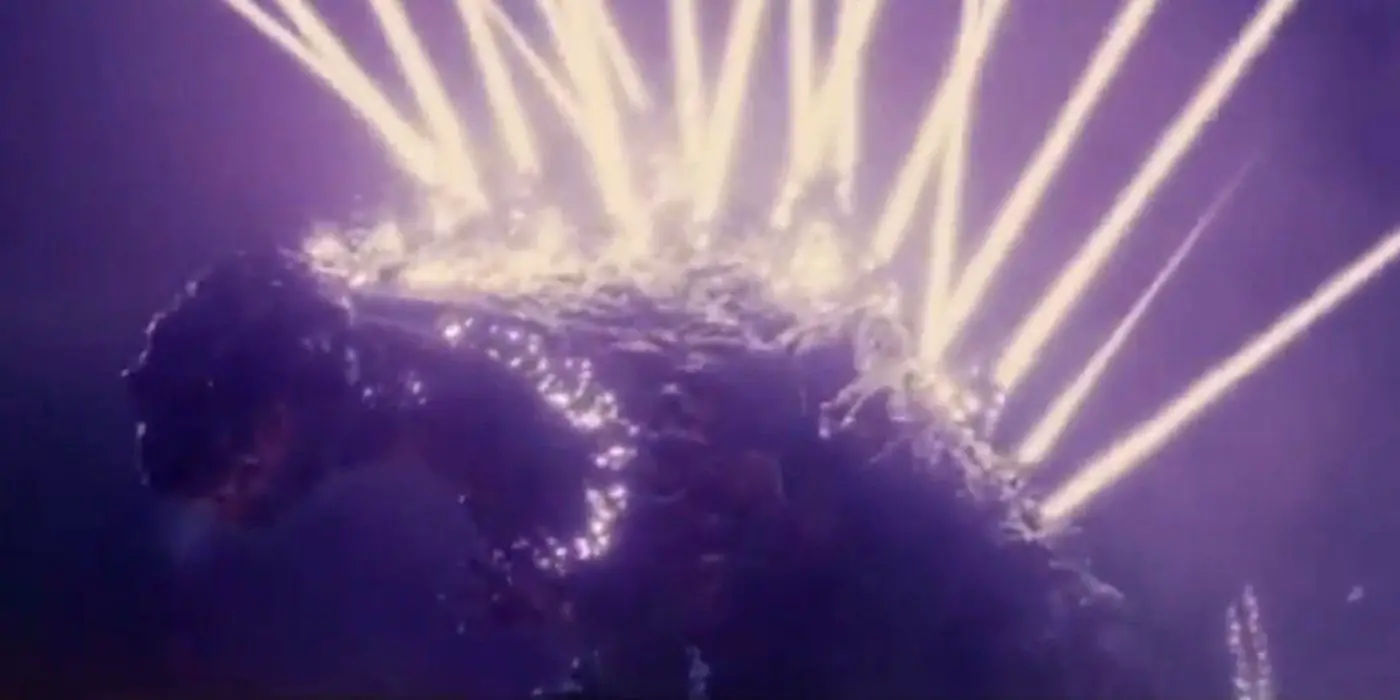 Rayos atómicos salen disparados de la espalda de Godzilla en Shin Godzilla