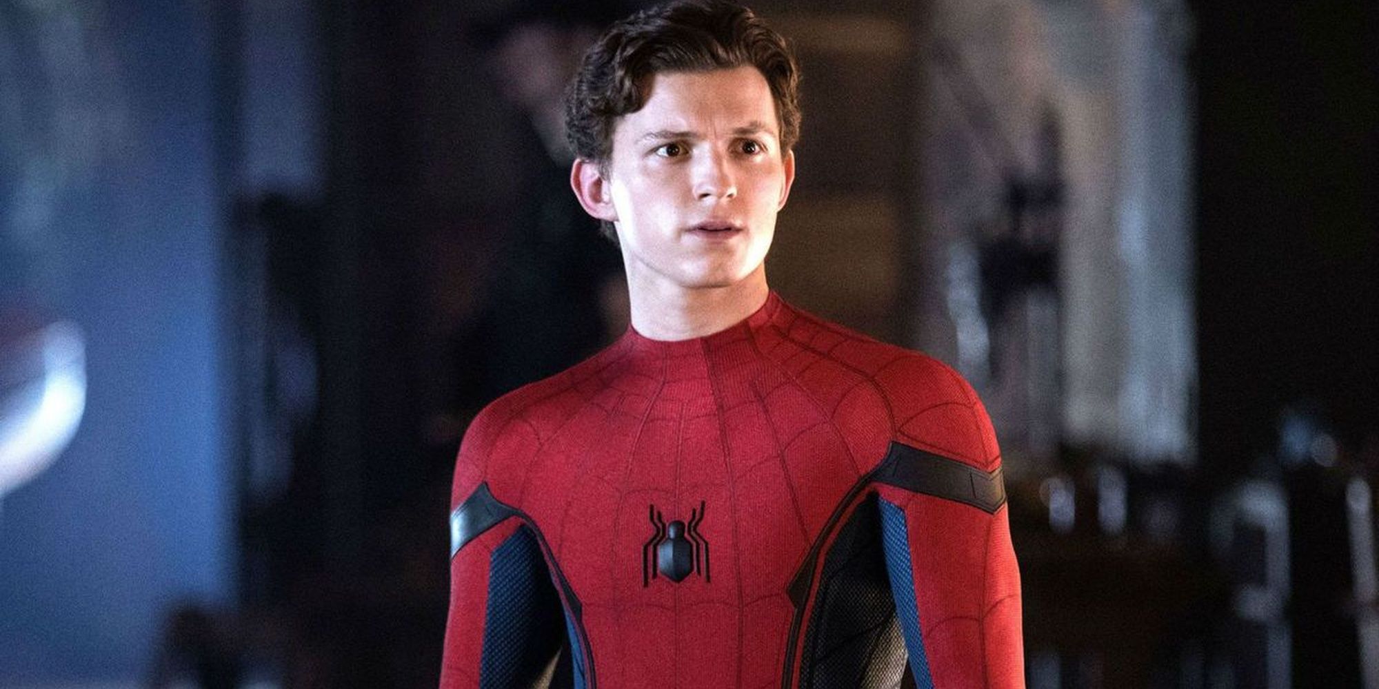 Spider-Man sin máscara luce confundido en Spider-Man: Lejos de casa