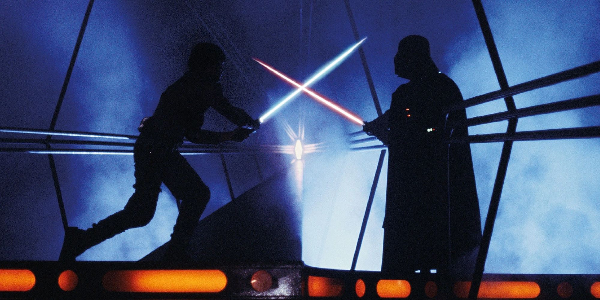 Luke Skywalker y Darth Vader luchan en la Ciudad de las Nubes en 'Star Wars: Episodio V - El Imperio Contraataca'