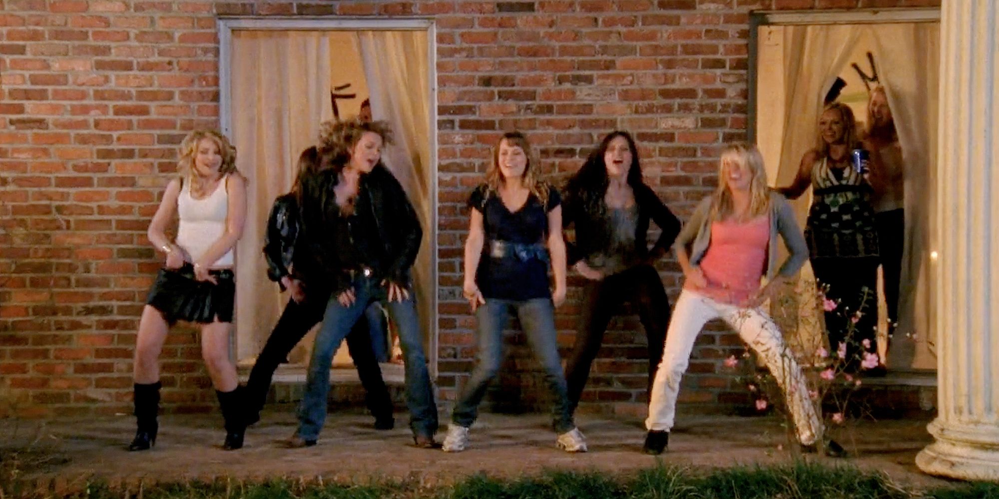 Las chicas de One Tree Hill hacen el baile de las Spice Girls