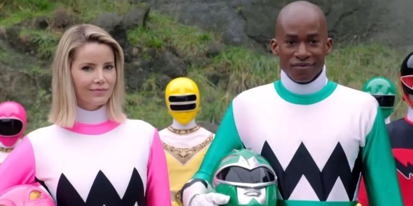 Melody Perkins y Reggie Rolle como Karone y Damon en Power Rangers Super Megaforce