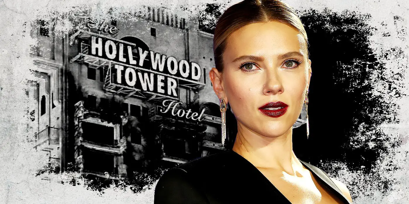 Scarlett Johansson frente al Hotel Torre del Terror de Hollywood
