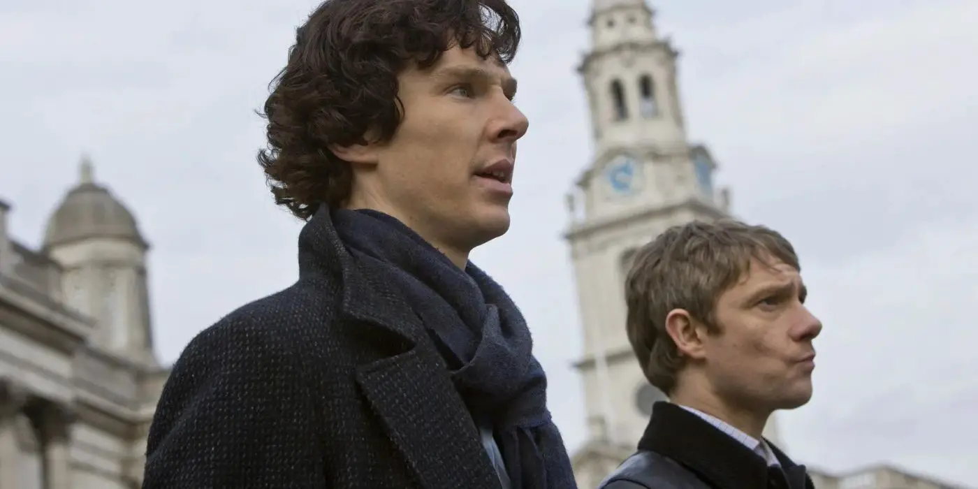 Sherlock y Watson mirando hacia el futuro en la temporada 1 de Sherlock