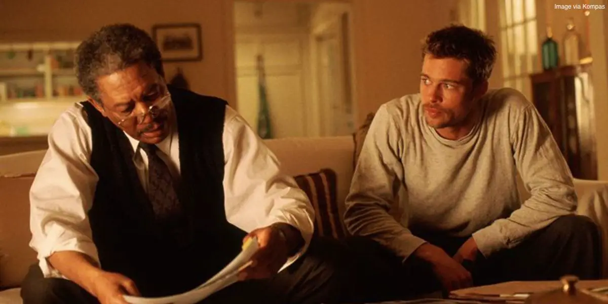 Brad Pitt como Mills y Morgan Freeman como Somerset en Se7en de David Fincher