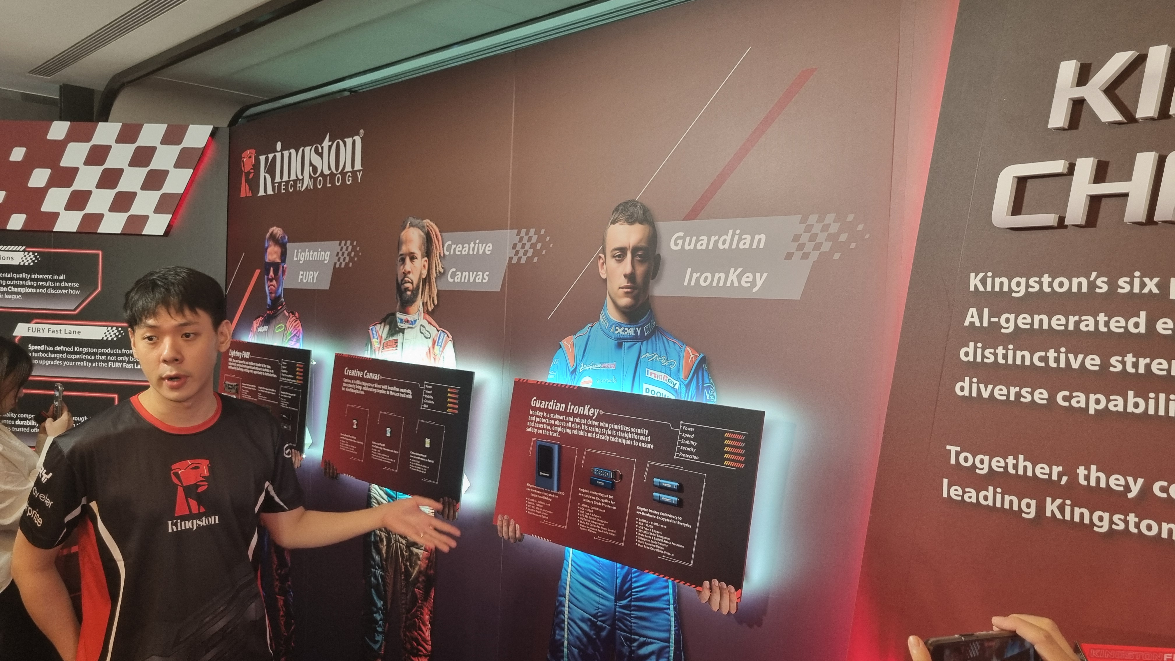 Más pilotos de carreras de IA en la gira de Kingston en Computex 2024