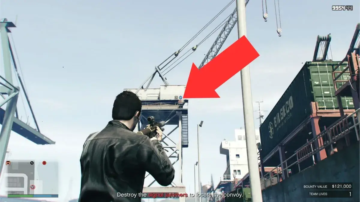 Flecha que muestra la ubicación del enemigo en la misión de recompensa de Brock en GTA Online