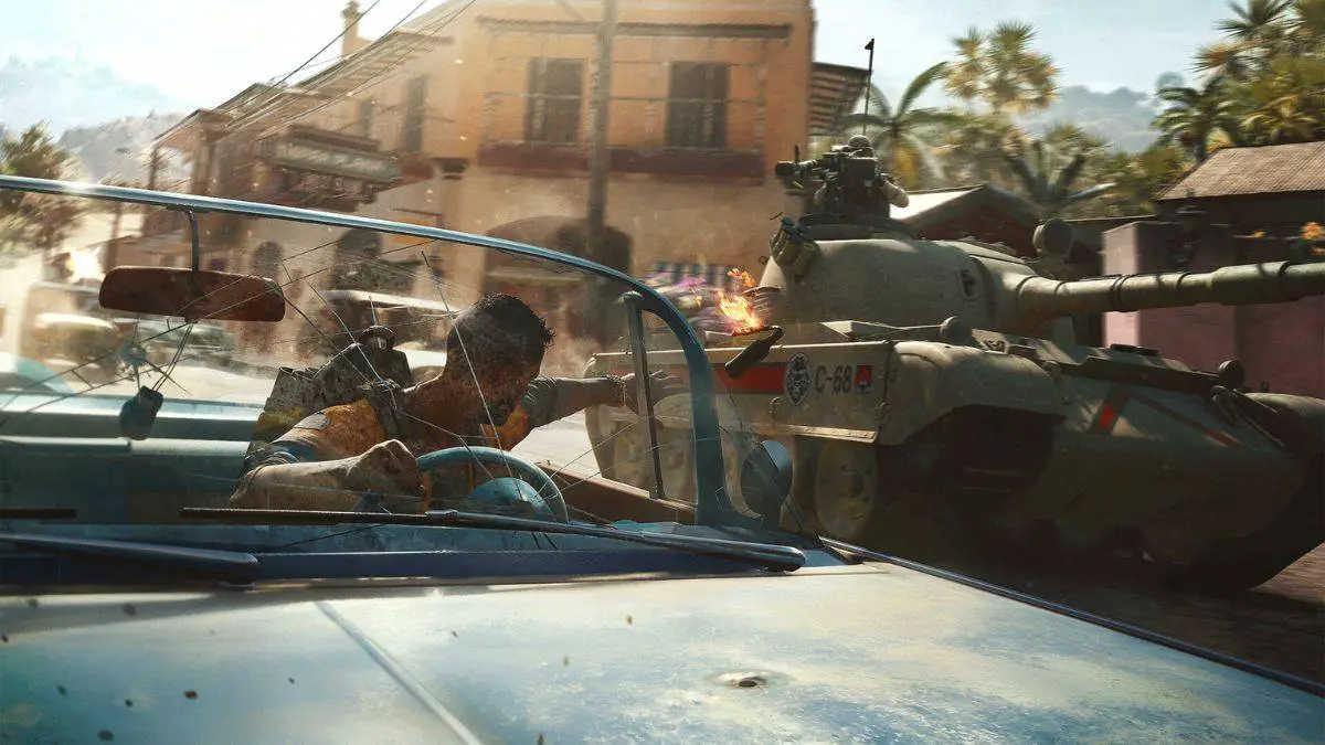 Un jugador lucha contra un tanque y le lanza un Molotov desde un automóvil en Far Cry 6.